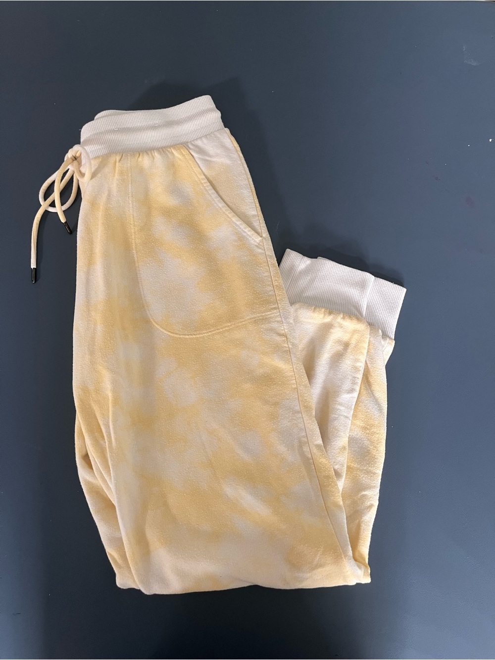 stars above Yellow & White Tie-Dye Kids Jogger Pants